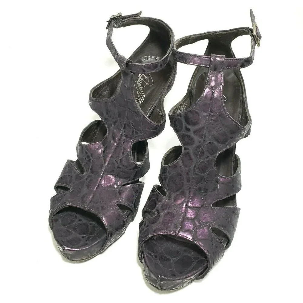 Donald Pliner Platform Strappy Glula High Heels‎